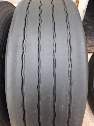 Neumático 385/65 R 22.5