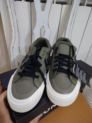 Converse Scarpe Uomo Taglia 41 nuove
