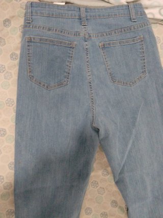 Pantalones vaqueros de mujer nuevo