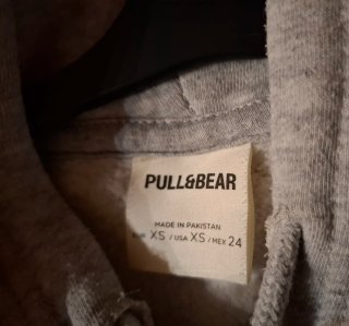Sudadera gris de deporte