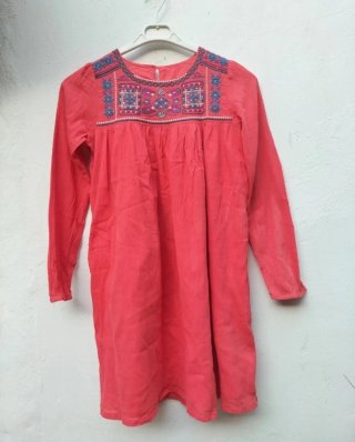 Vestido étnico bordado estilo huipil
