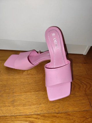 Sandalias AMISU tacón rosa talla 38