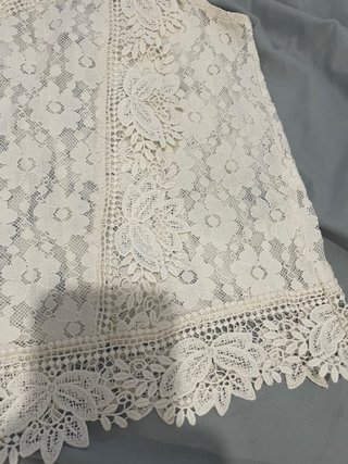 Blusa de encaje beige/blanco talla única