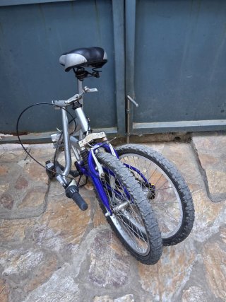 Bicicleta plegable azul
