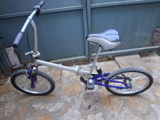 Bicicleta plegable azul
