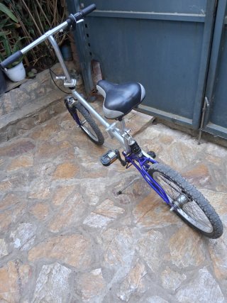 Bicicleta plegable azul
