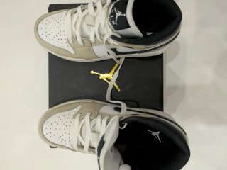 Scarpe Jordan Beige e Bianche