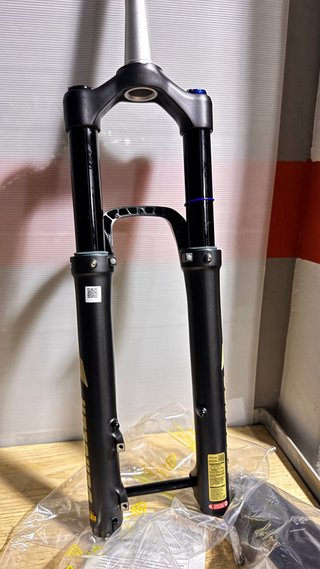 Horquilla SR Suntour Durolux 38 EVO EQ