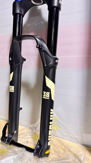 Horquilla SR Suntour Durolux 38 EVO EQ