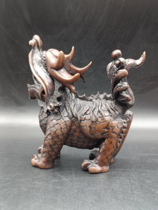 Figura dragón oriental