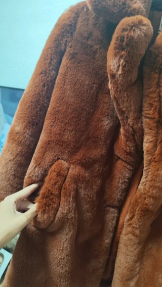 ✨ NO NEGOCIABLE ✨  Abrigo pelo Bershka