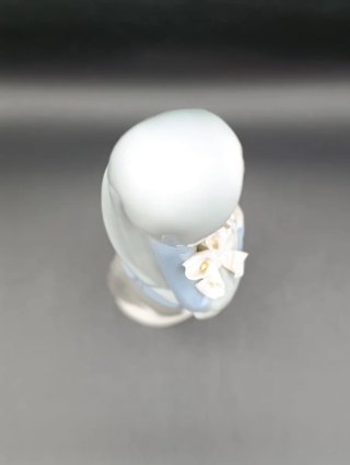 Figura Lladro Joven con Flores Porcelana