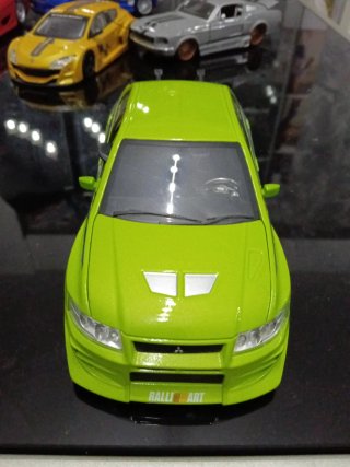 Mitsubishi Lancer 1/24