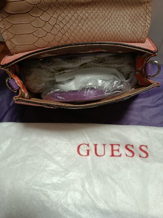 Bolso Guess Piel Serpiente Morado Marrón