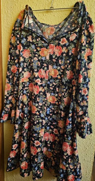 Vestido Springfield floral negro multicolor