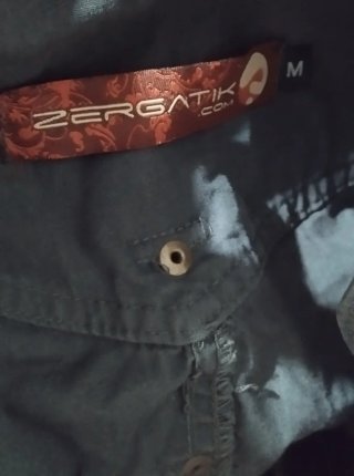 Vestido Zergatik verde militar,usado un par de vec