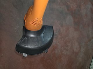 Cortabordes Black+Decker eléctrico