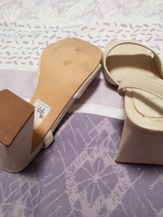 Zapatos de tacón beige talla 37