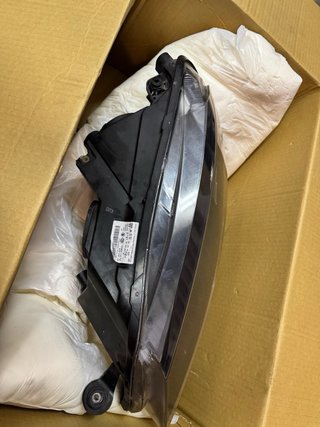 Faros para skoda supSkoda faro  HELLA 3V1.941.01