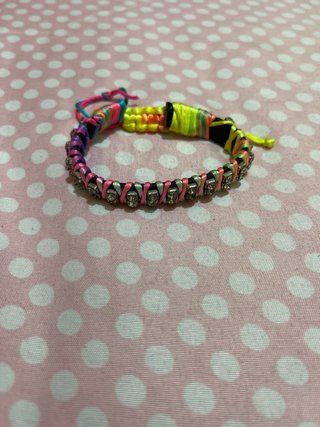 Collares y pulseras de cuentas