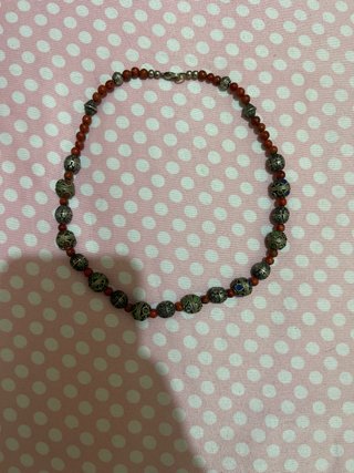 Collares y pulseras de cuentas