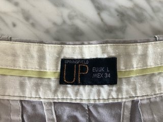 Pantalón corto azul claro