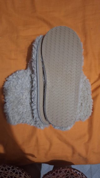 Zapatos de mujer peludos