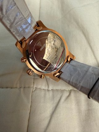Reloj Guess Dorado Mujer