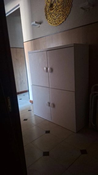 Armario blanco y beige