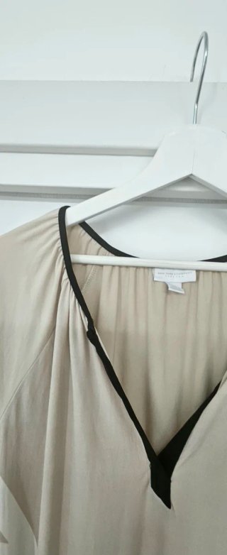 Vestido beige y negro con estampado
