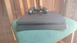 Consola Sony PS4 Negra + 2 Mando