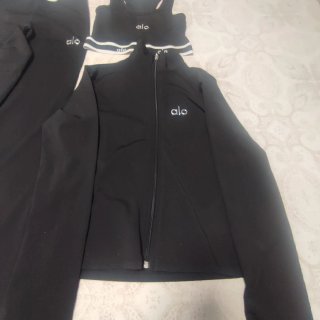 Conjunto deportivo Alo negro