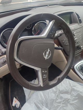 VOLANTE OPEL INSIGNIA SPORTS TOURER Selective | 1