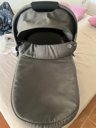 Carro de bebé cybex evolutivo.