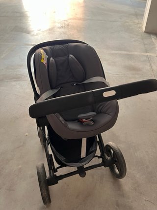 Carro de bebé cybex evolutivo.