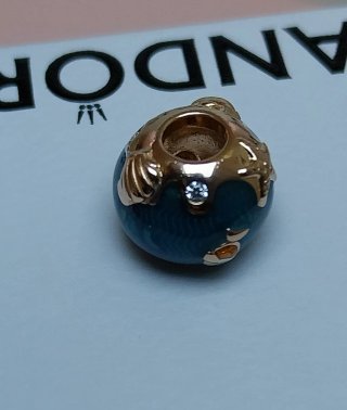 Charm Pandora Brillantes olas del océano y pez