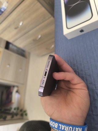iPhone 14 Pro Viola