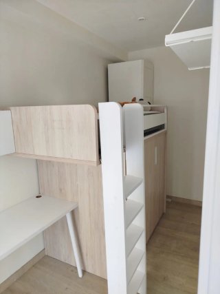 Cama litera con armario integrado