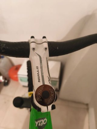 Bicicleta Scoot Voltage Verde