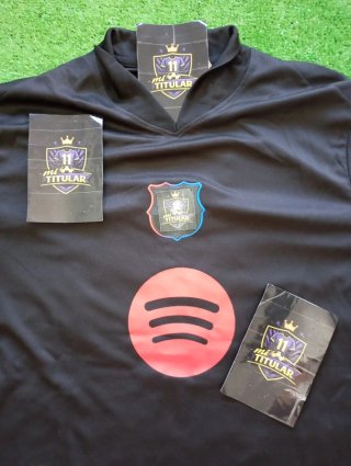 Camiseta barca negra y Roja Talla 19
