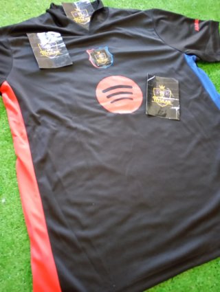 Camiseta barca negra y Roja Talla 19