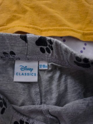 Pijama infantil Mickey Mouse y huellas
