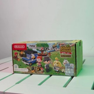 Nintendo 2DS XL Animal Crossing Edition
