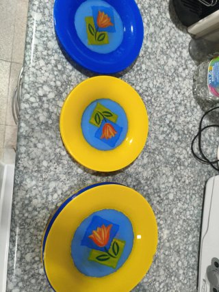 Juego vajilla y ensaladera azul y naranja