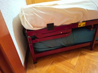 CAMA LITERA PLEGABLE METÁLICA PARDO
