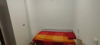 Cama nido extensible de color blanco