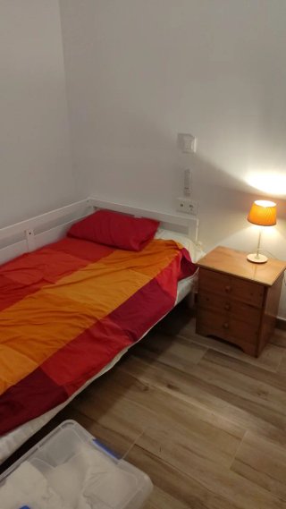 Cama nido extensible de color blanco