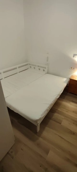 Cama nido extensible de color blanco