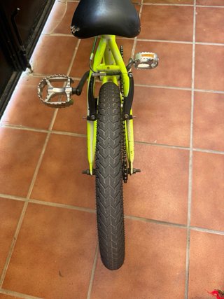 Bicicleta BMX Amarilla