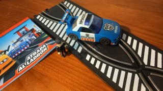 Scalextric Compact 1:43.coche Lego